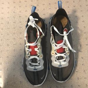 Selling Nike element react
